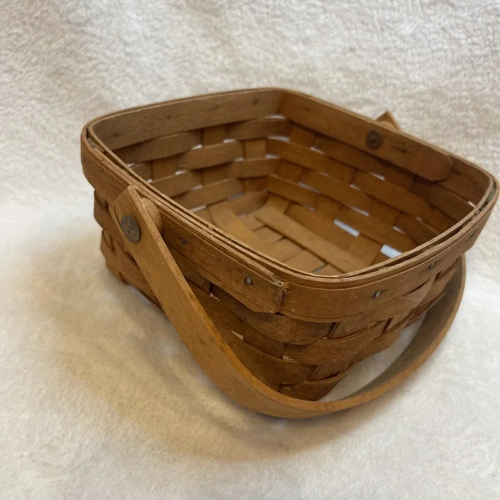 Longaberger Vintage‎ 1989 Signed Splint Berry Basket w/Bale Handle
